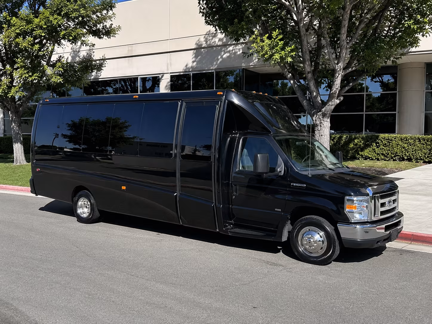 prom homecoming and graduation party buses in warner robins