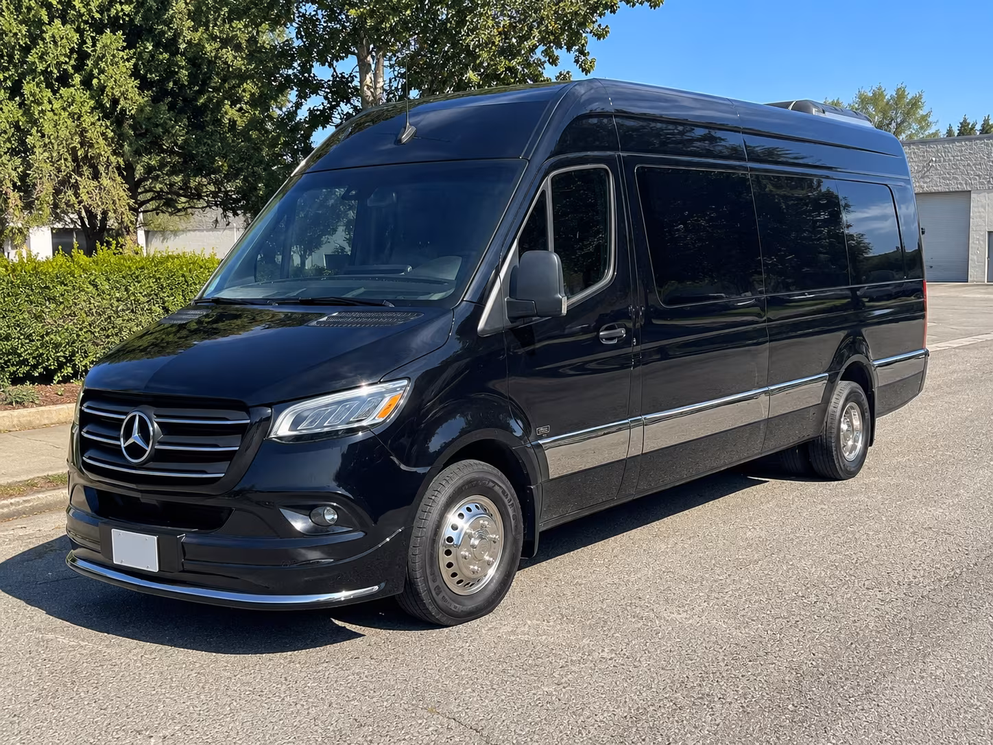 warner robins airport transportation onboard seating